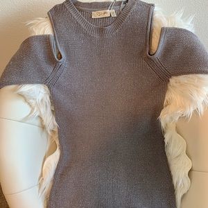 Sliver Peak-a-Boo Shoulder Top